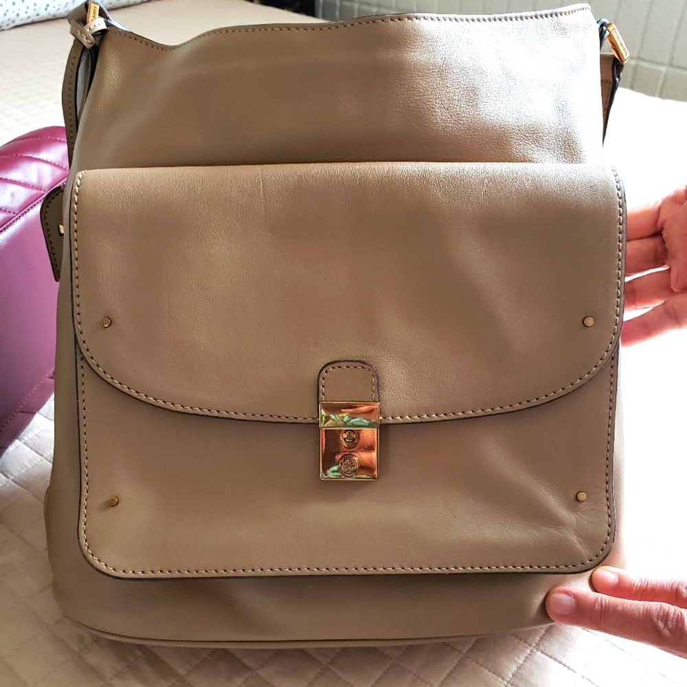Tory Burch Shoulder Bag (Pre owned)